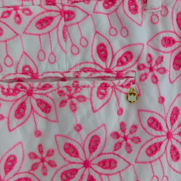 Like New Crown & Ivy Scalloped Hem Eyelet Shorts Pink and White 6 - Picture 3 of 8